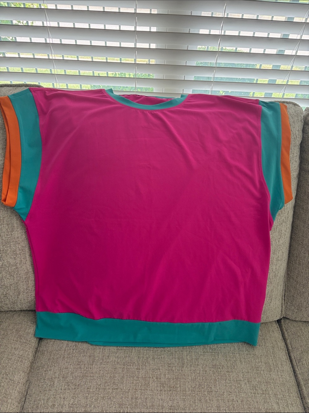 Source Unknown Bright Pink Top with Teal and Orange Trim